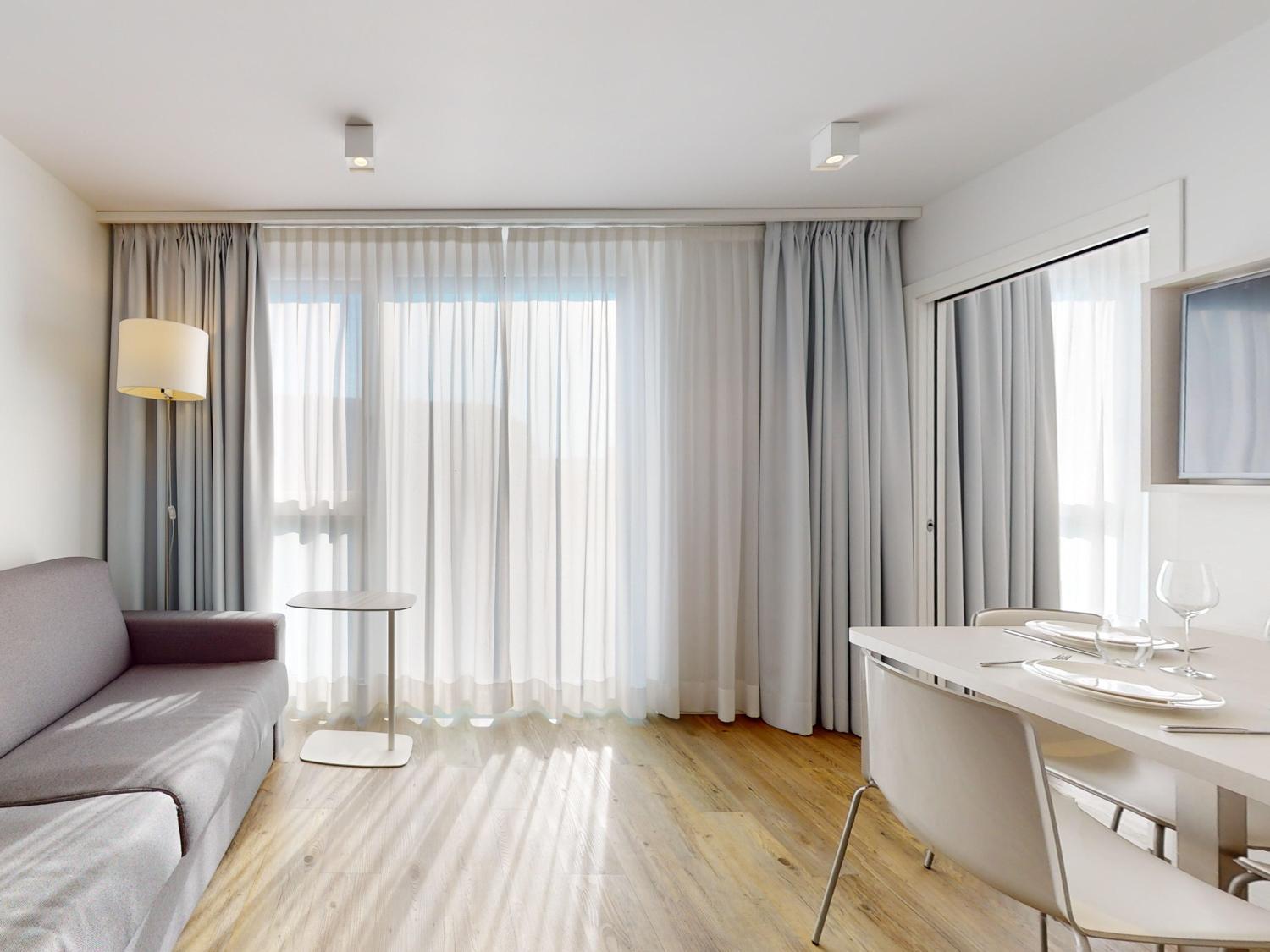 Nonanteneuf Appart Hotel Vevey - Contactless Check-In Rom bilde